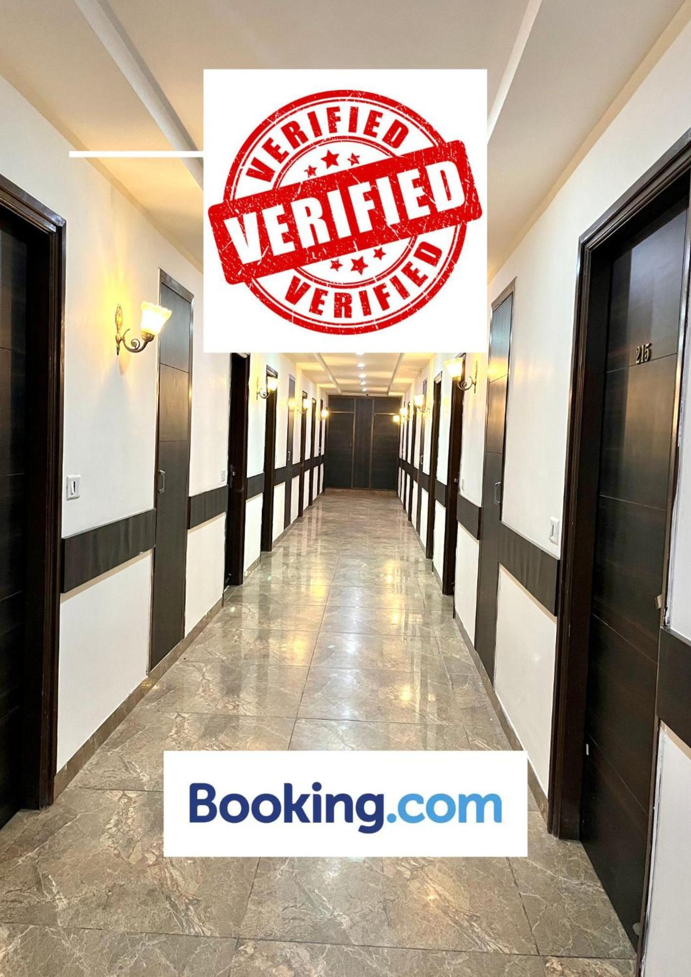 Hotel Jb Residency !! Luxurious & Royal Balcony Rooms !! Large Rooms Zirakpur المظهر الخارجي الصورة